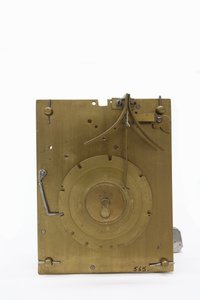 La placa trasera del movimiento de un reloj de mesa, c.1660